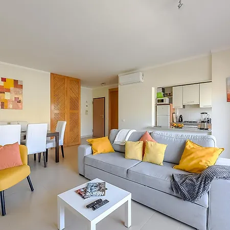Orange Sun Apartment *