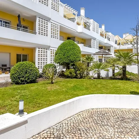 Orange Sun Apartment